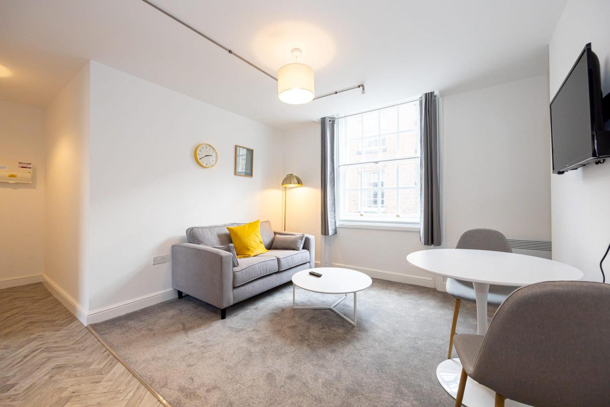 Beautiful 1 Bed 20Mins To Central Manchester ボルトン エクステリア 写真