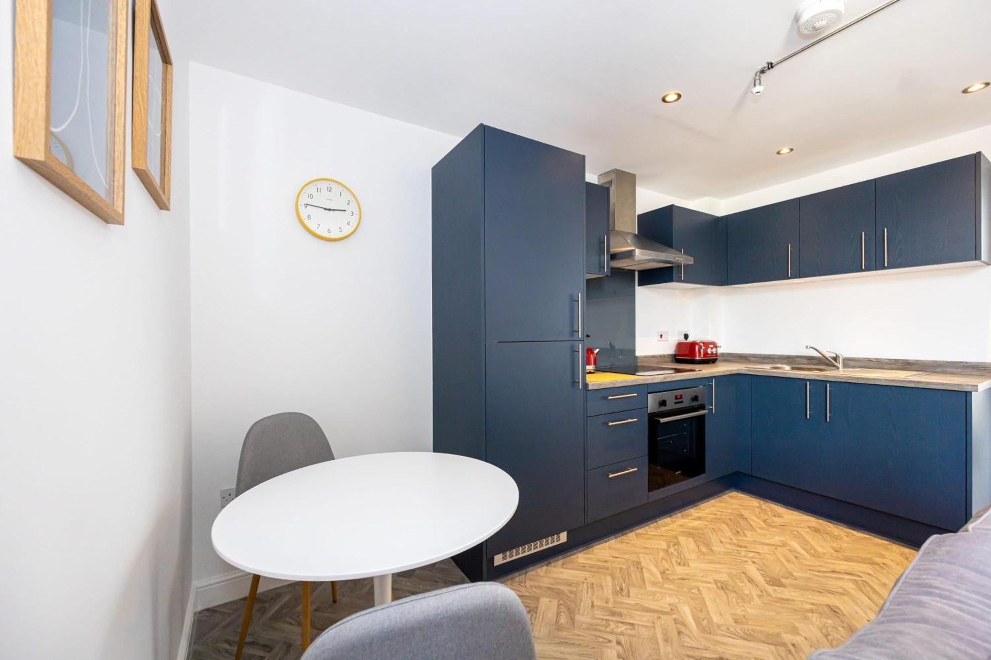 Beautiful 1 Bed 20Mins To Central Manchester ボルトン エクステリア 写真
