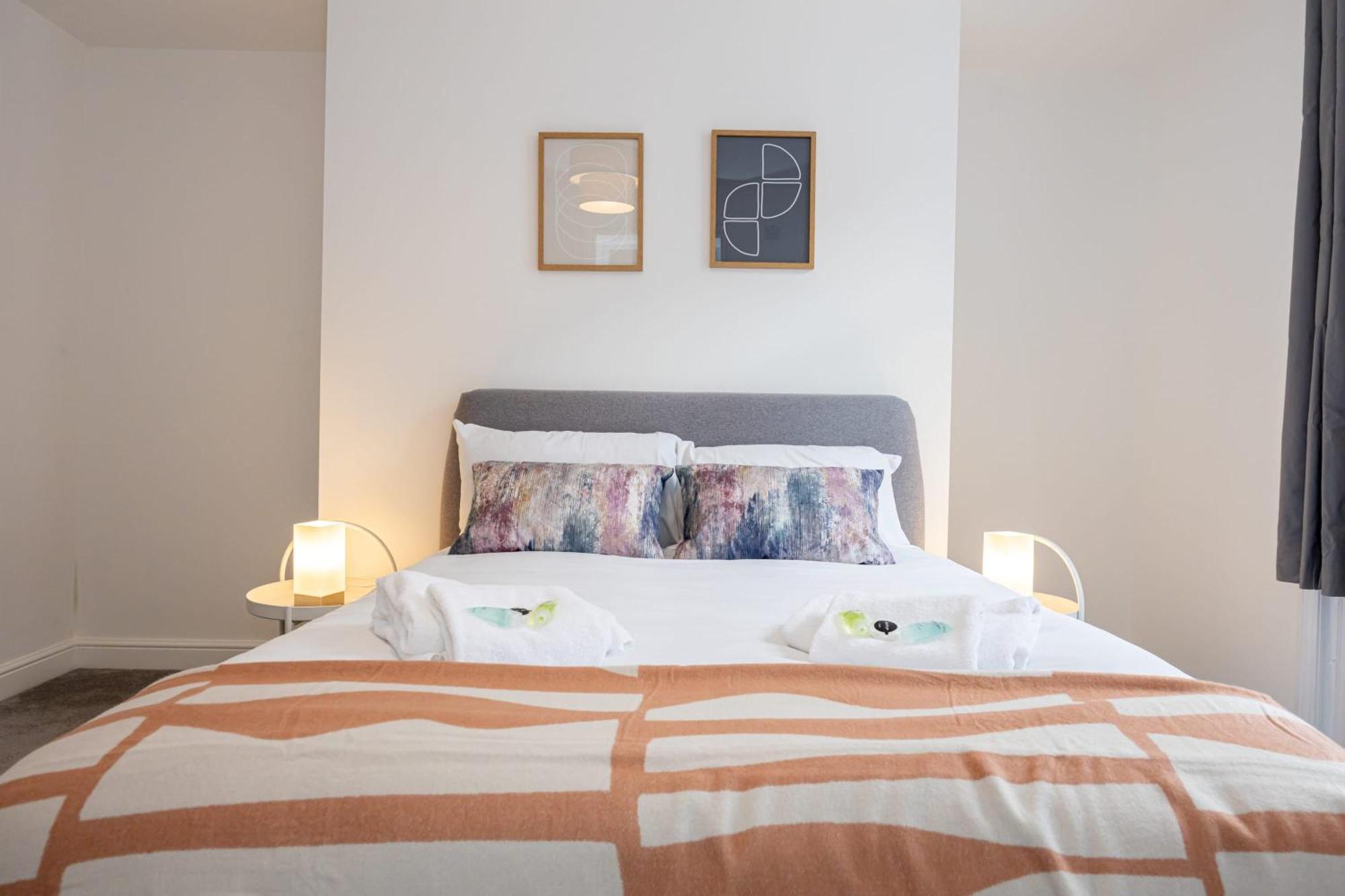 Beautiful 1 Bed 20Mins To Central Manchester ボルトン エクステリア 写真