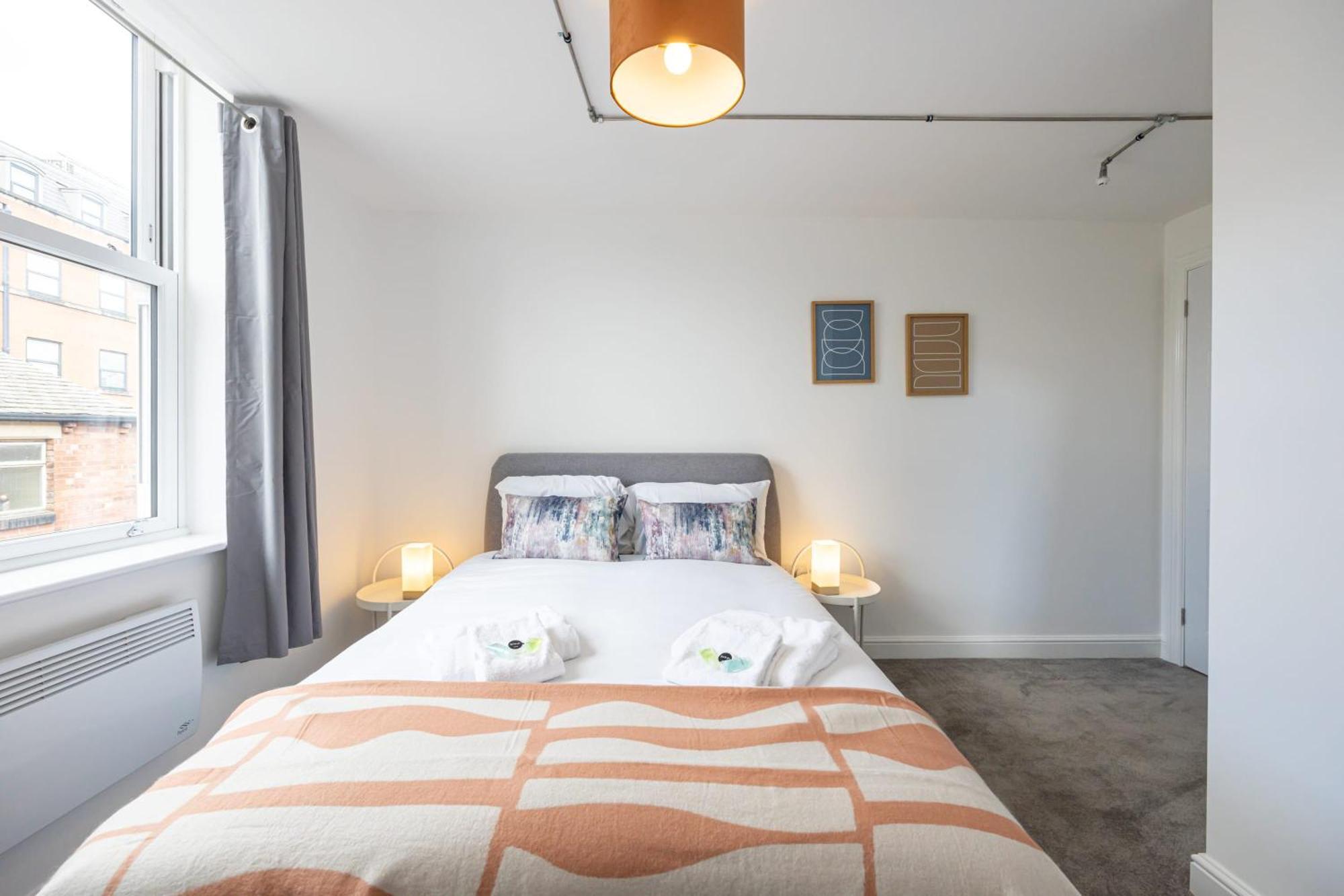 Beautiful 1 Bed 20Mins To Central Manchester ボルトン エクステリア 写真
