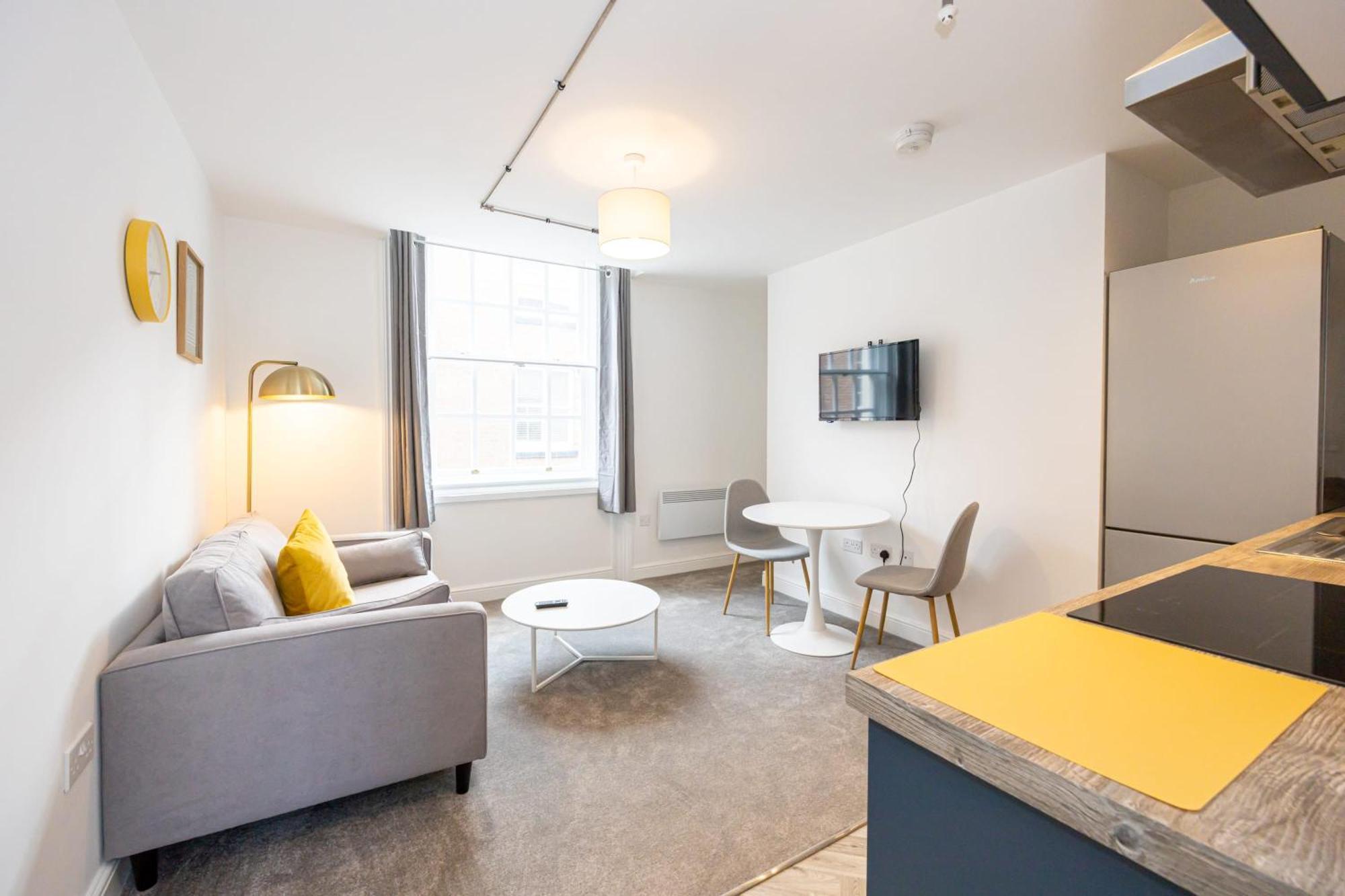 Beautiful 1 Bed 20Mins To Central Manchester ボルトン エクステリア 写真