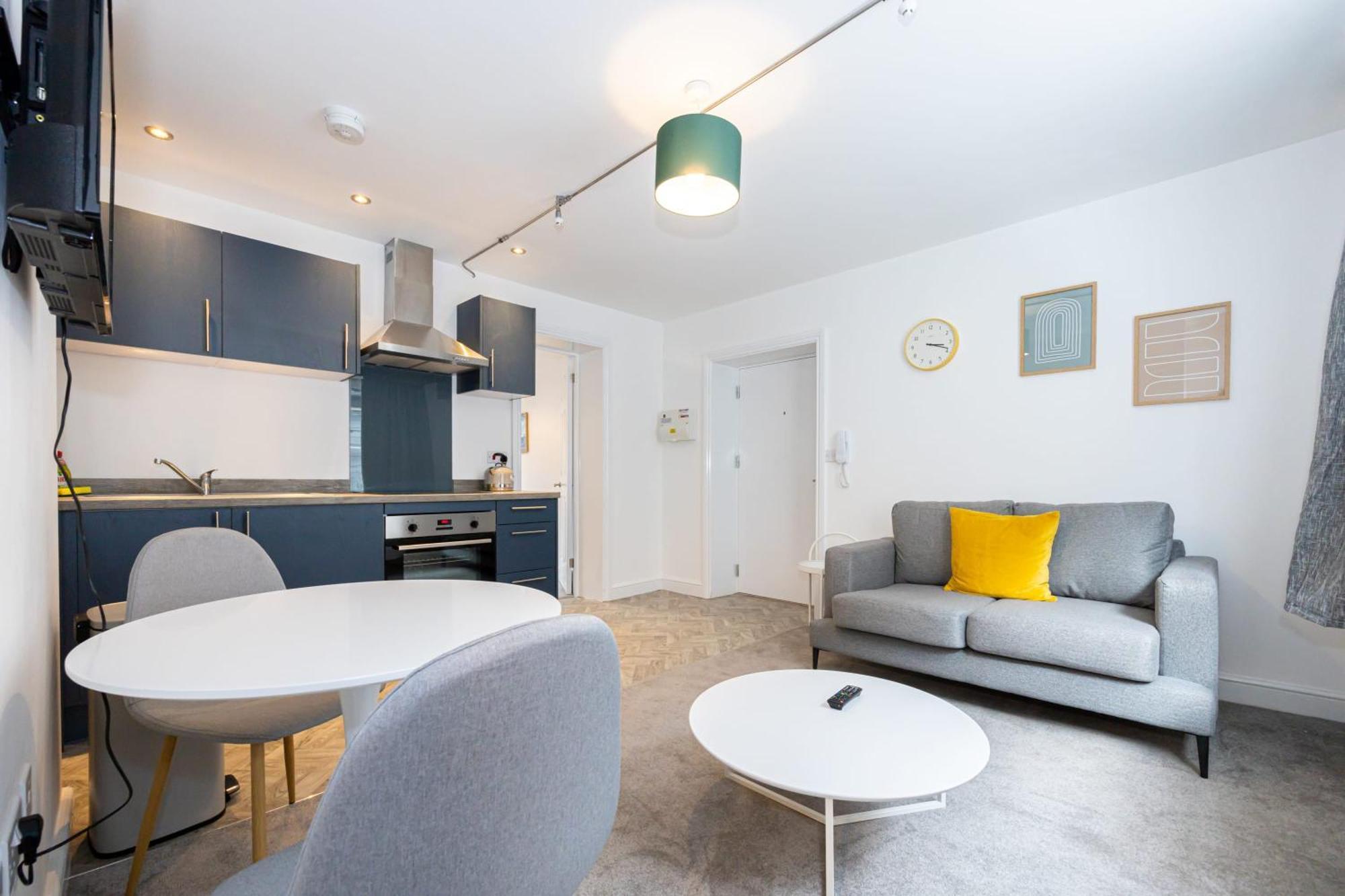 Beautiful 1 Bed 20Mins To Central Manchester ボルトン エクステリア 写真